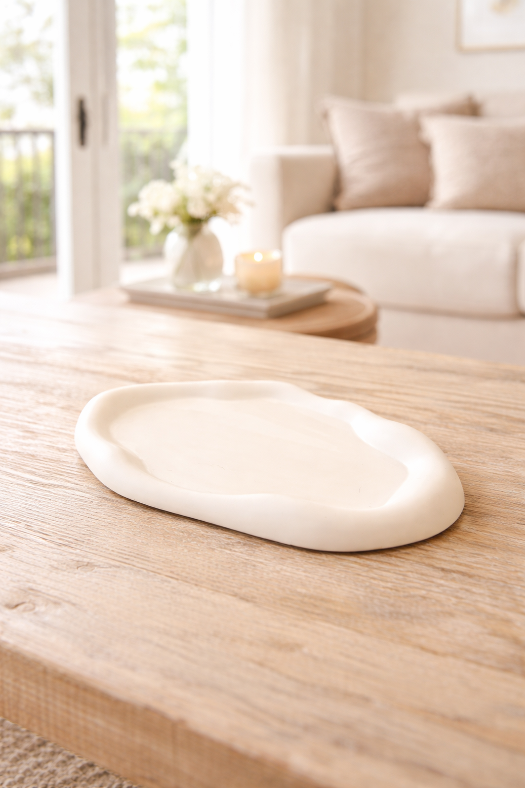 The Aura Oval Tray