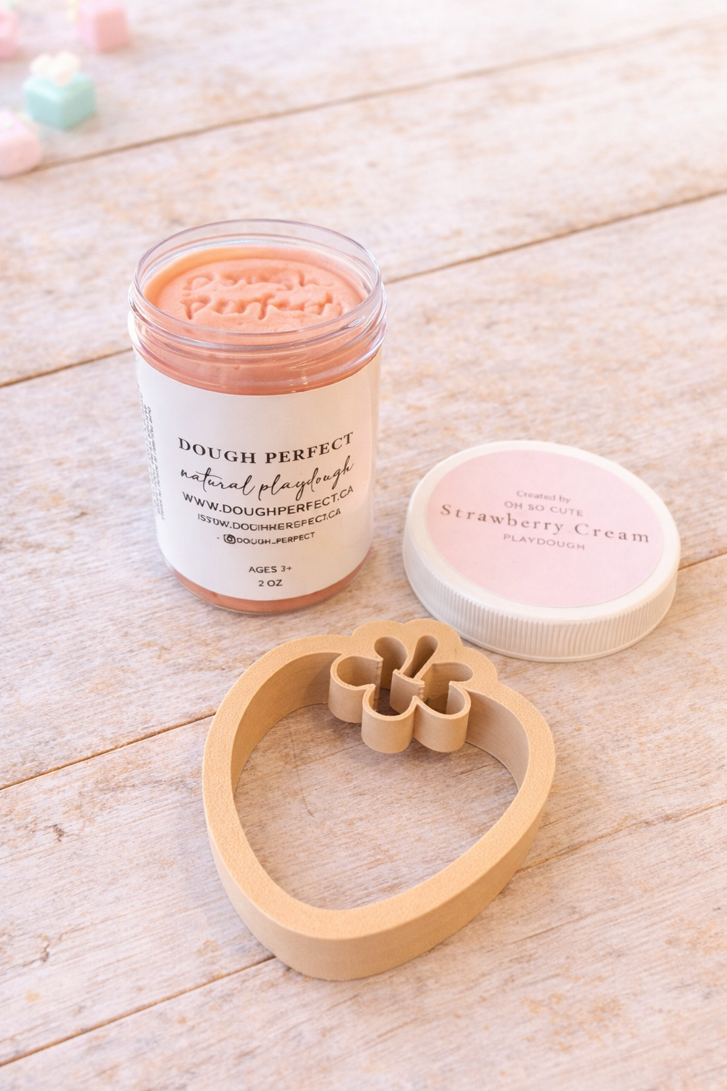 Strawberry Cream Play Dough & Strawberry Cutter (Curated Edition)